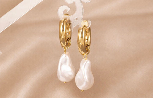 Amara Pearl Earring